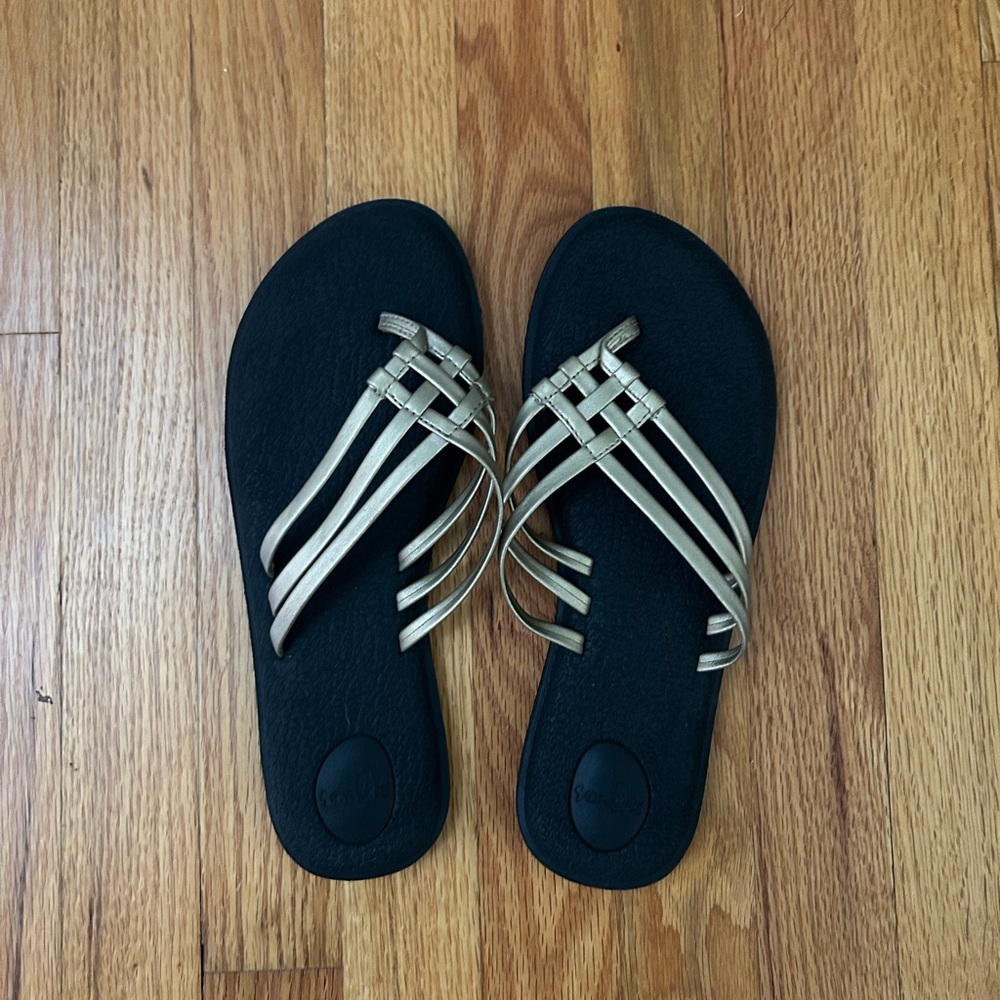 Sanuk flip-flops